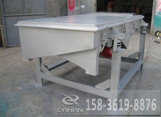 <b>在珍珠巖生產(chǎn)工藝流程中，我們需要什么樣的振動(dòng)篩</b>