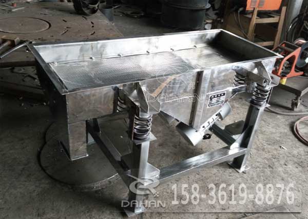 小型不銹鋼直線(xiàn)篩